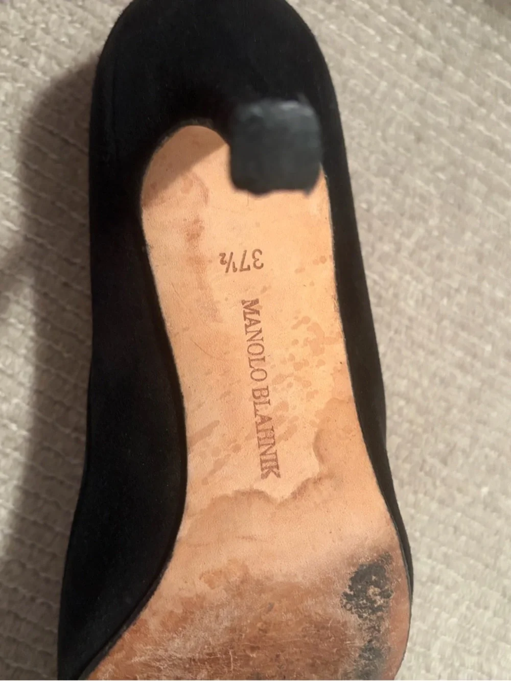 Manolo Blahnik Black Suede Pointed-Toe Pumps - Picture 7 of 11